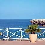 Apartamentos Cala Blanca