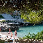 Apartamentos Cala Blanca Lägenhet