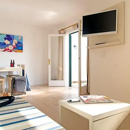 Apartamentos Cala Blanca * Cala Blanca (Menorca)
