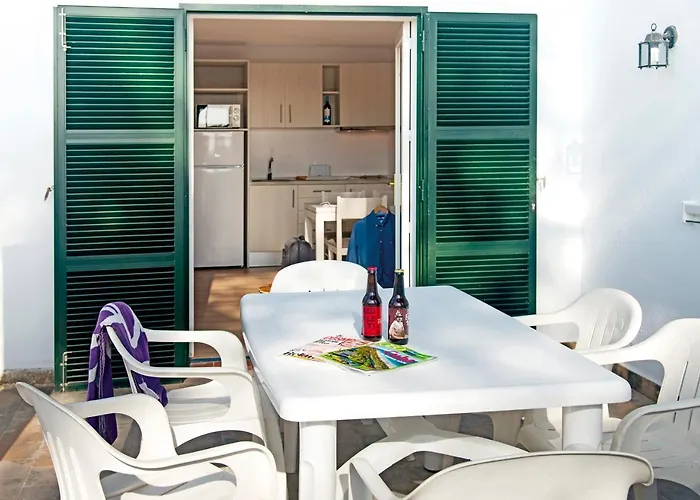 Apartamentos Cala Blanca * カラ・ブランカ